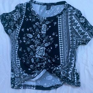 Floral Cropped Top w/ Cute Tie at front/center